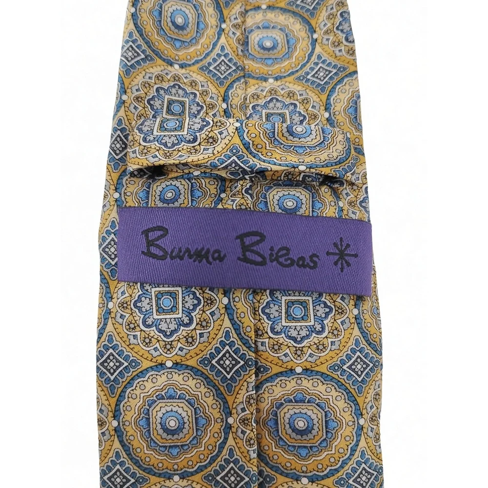 Burma Bibas neck accessory